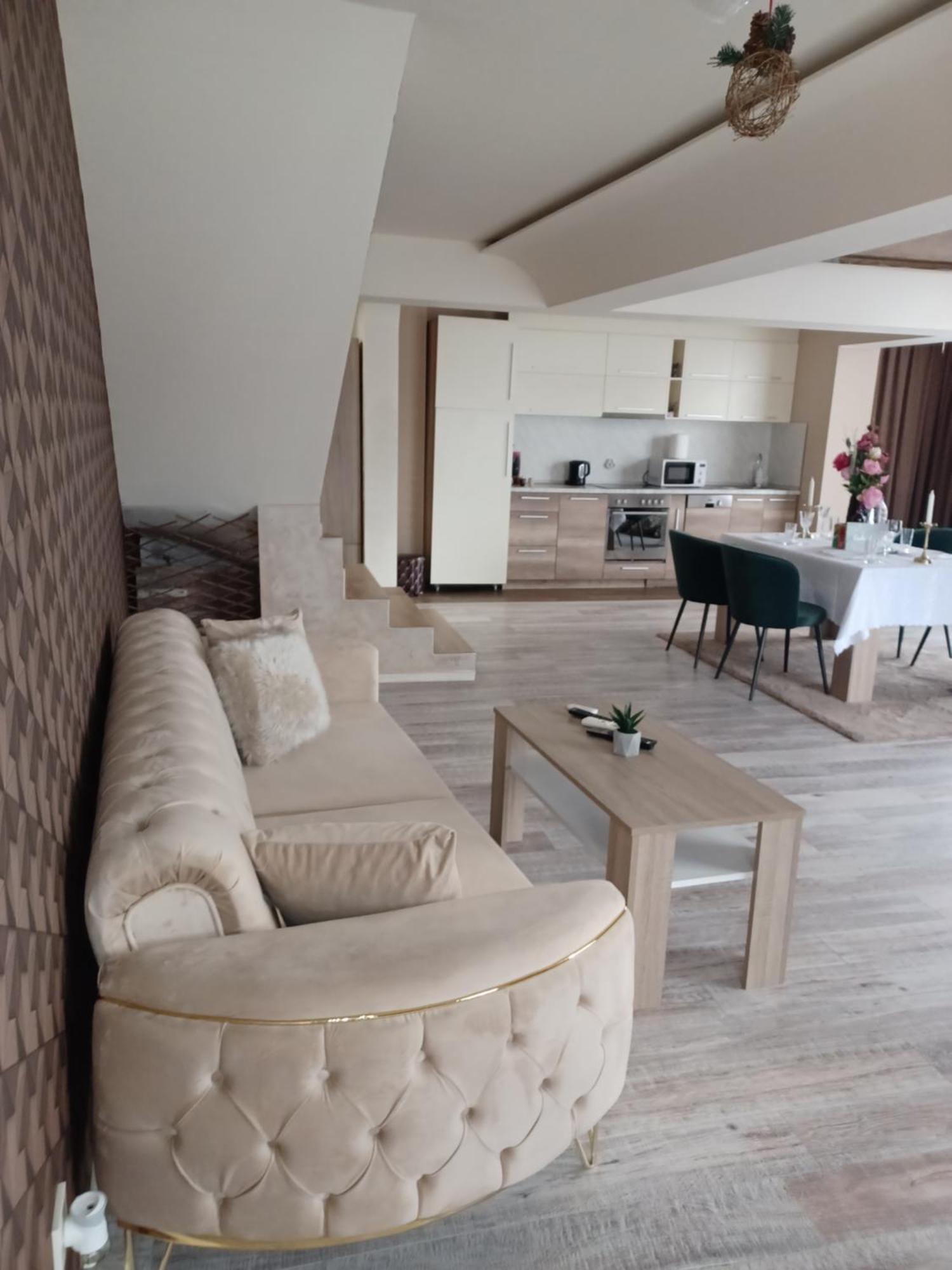 Версай Apartment Kazanlak Ngoại thất bức ảnh